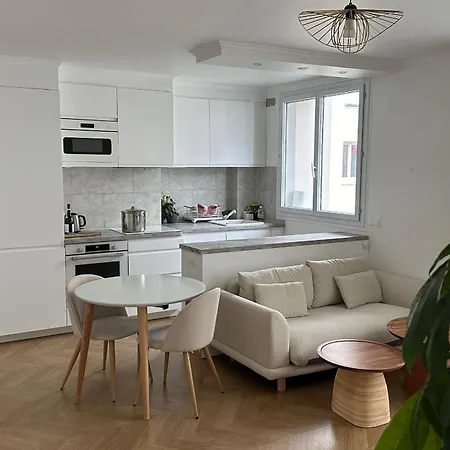 Apartmán 3-rooms With Balcony